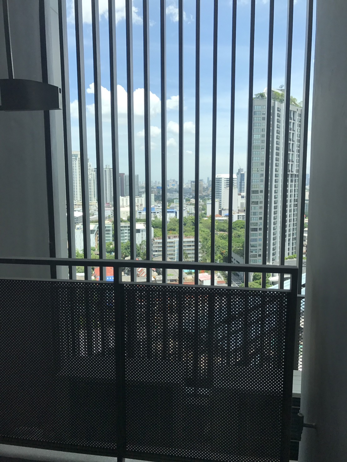 THE ROOM SUKHUMVIT 69 I BTS PRAKANONG I UNBLOCKING VIEW UNIT 20,000 PER MONTH HIGH FLOOR I HL