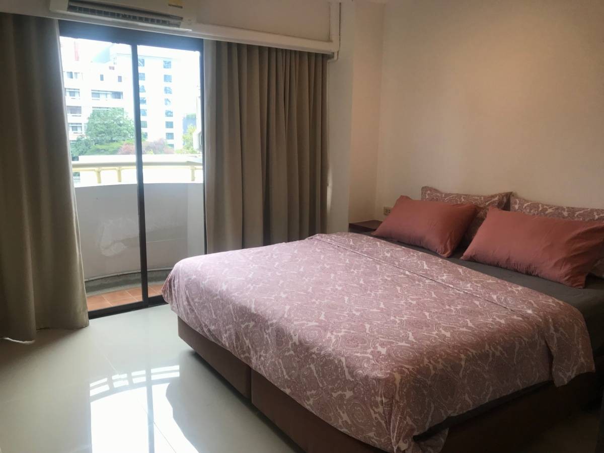 Aree Place Sukhumvit 26  | BTS Phrom Phong | good price | #HL