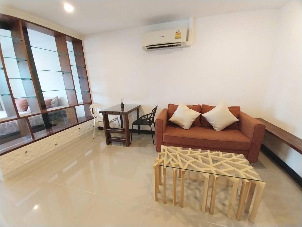 Aree Place Sukhumvit 26  | BTS Phrom Phong | good price | #HL