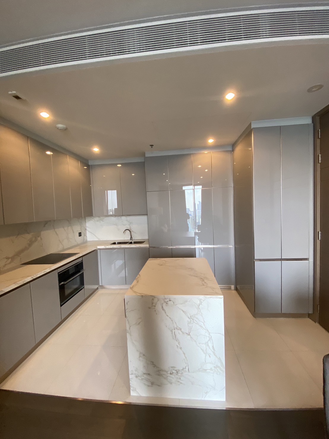 THE ESSE SINGHA COMPLEX I MRT PETCHBURI I LUXURY 2BED HIGH FLOOR READY FOR RENT I HL