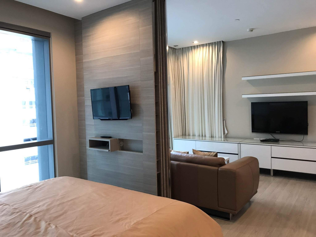 The Room Sukhumvit 21 I BTS Asoke MRT Sukhumvit I #HL