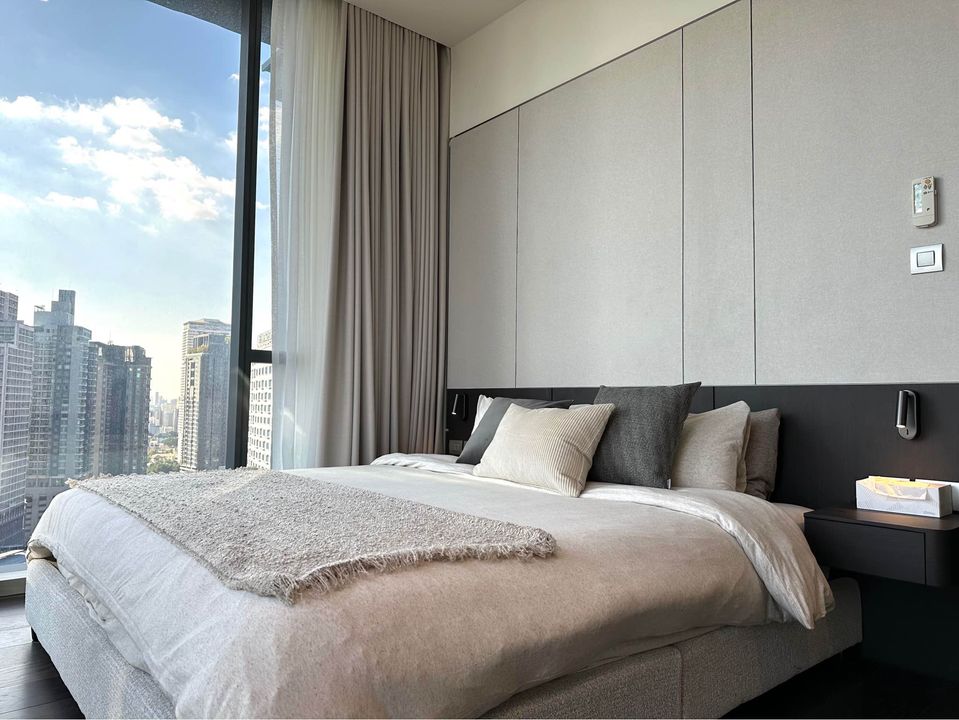 LAVIQ SUKHUMVIT 57 I BTS THONGLOR I 3BED3BATH LUXURY THONGLOR FENDI DECORATED READY TO RENT I HL