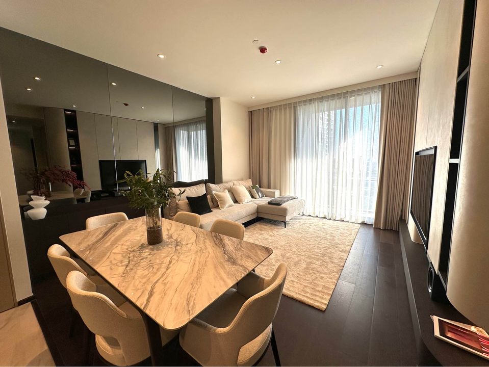 LAVIQ SUKHUMVIT 57 I BTS THONGLOR I 3BED3BATH LUXURY THONGLOR FENDI DECORATED READY TO RENT I HL