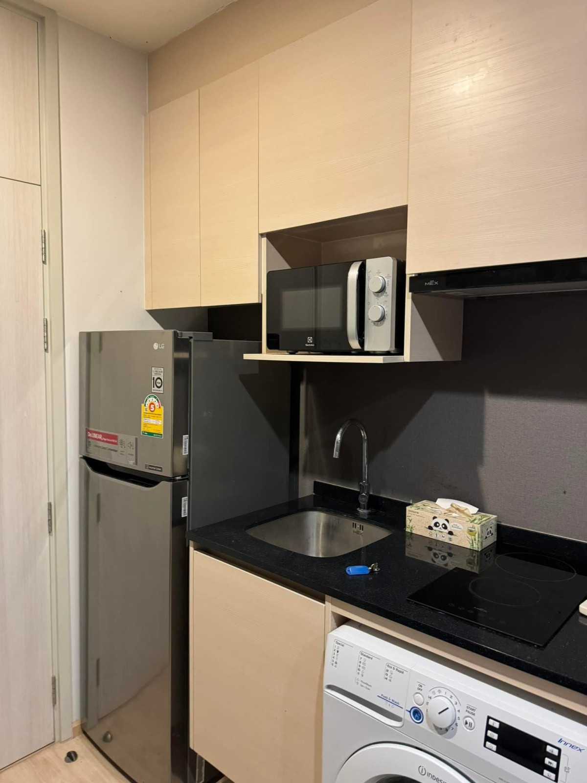 Noble Revolve Ratchada | MRT Thai Culture Center | Beautiful room, Near MRT & Esplanade and Ready to move in #HL