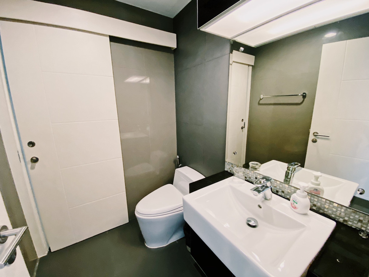 The Crest Sukhumvit 34 I BTS Thonglor I 1 นอนใหญ่ ครัวปิด Cooking lover Bathtub Lover Beautiful room I #HL