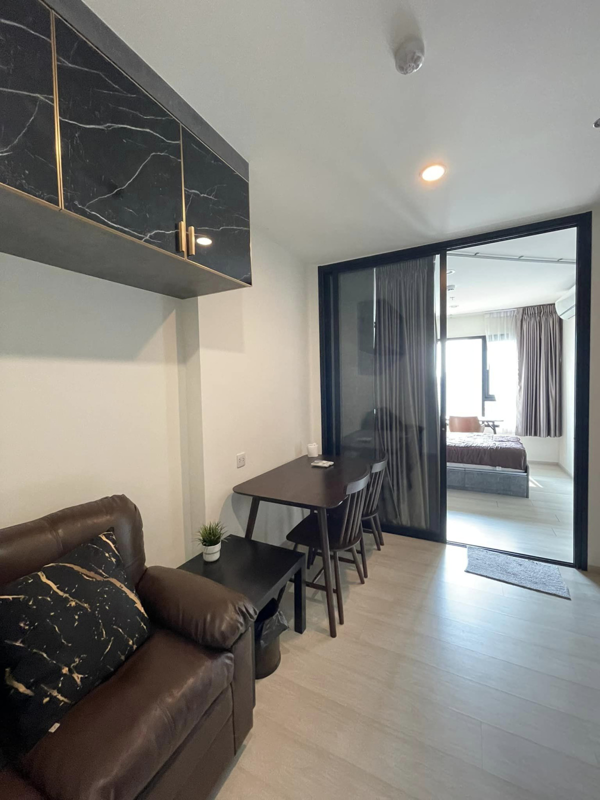 Life Asoke | MRT Petchburi | Beautiful room, High floor, Nice View, Close to MRT Petchburi & APL Makkasan and Accept for short term rent! #HL