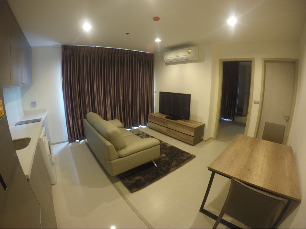 Rhythm Sukhumvit 36 - 38 I BTS Thonglor I Good price Big Room Corner Room I #HL