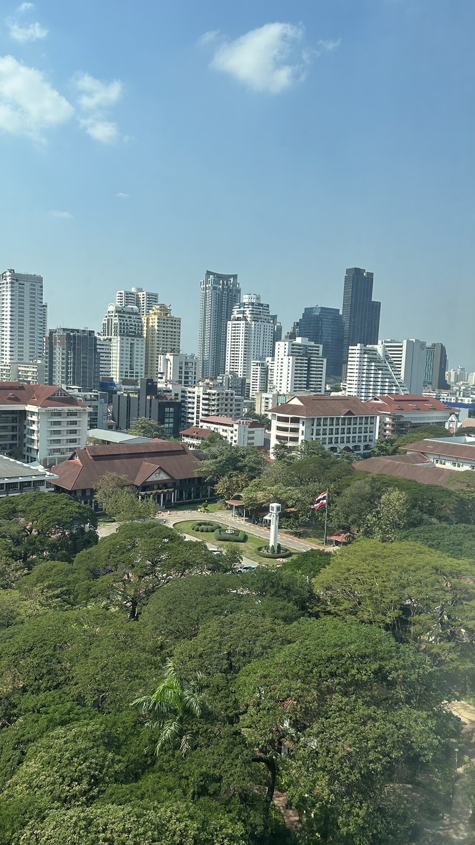 The Esse Asoke I BTS Asoke , MRT Sukhumvit I #HL