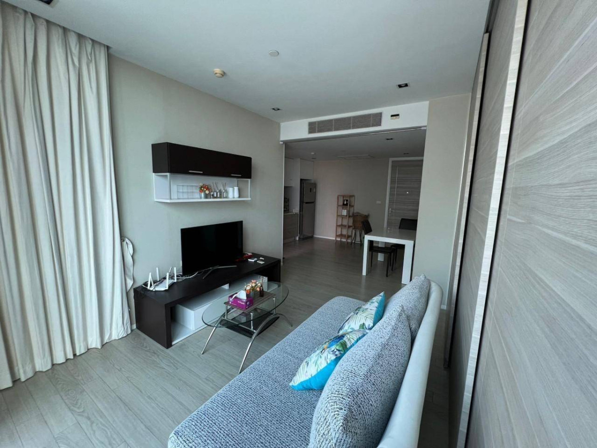 The Room Sukhumvit 21 | BTS Asoke | Beautiful room, Central centre, Nice location close to BTS & Terminal, High floor and Ready to move in #HL