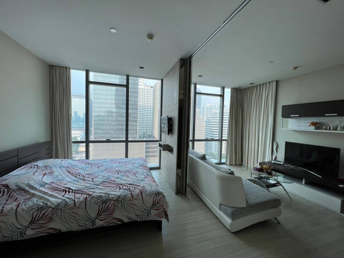 The Room Sukhumvit 21 | BTS Asoke | Beautiful room, Central centre, Nice location close to BTS & Terminal, High floor and Ready to move in #HL