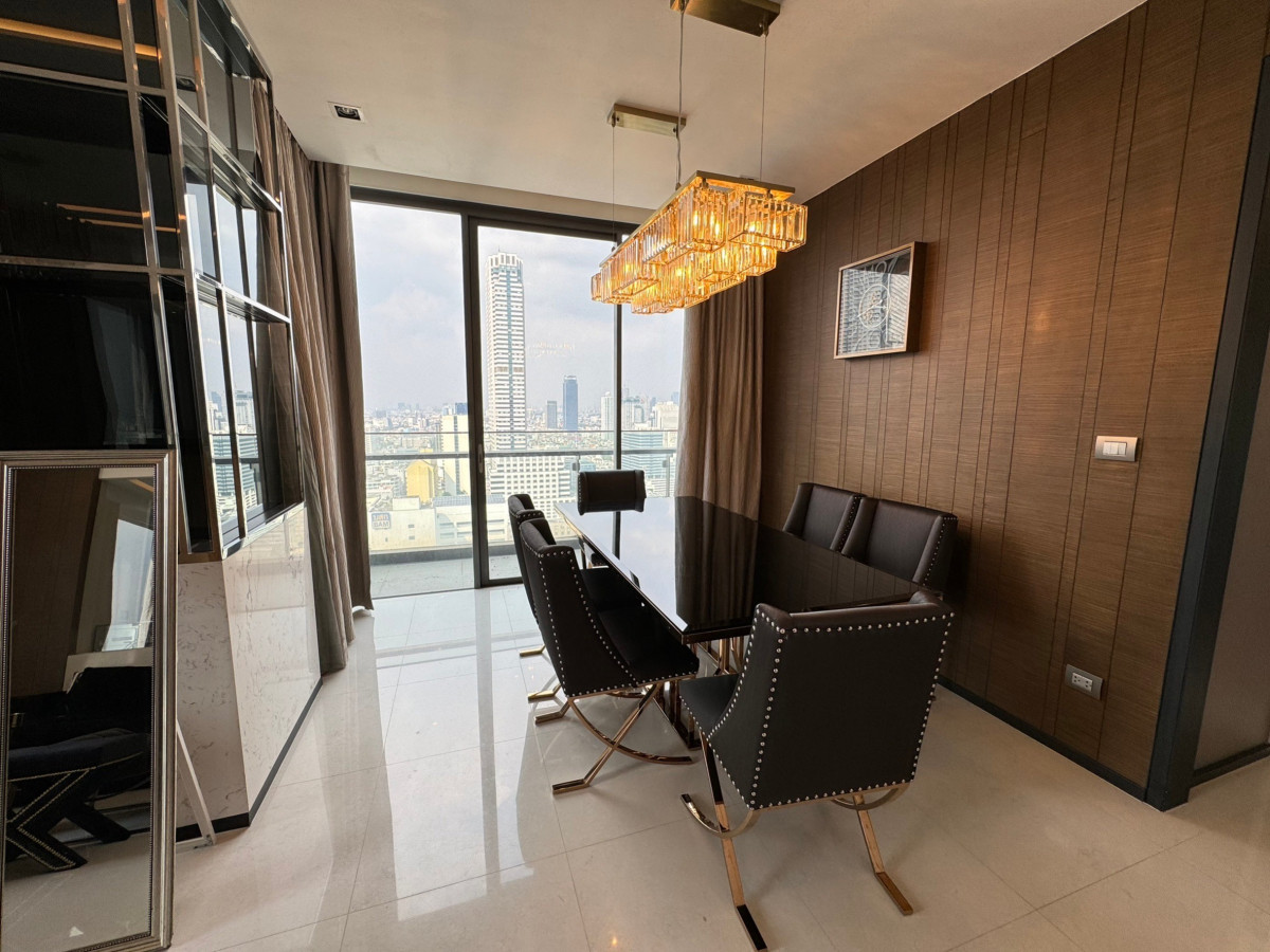 THE BANGKOK SATHORN I BTS SURASAK I MINI PENTHOUSE LUXURY CLASS 10 STEPS FROM BTS READY TO MOVE IN I #HL