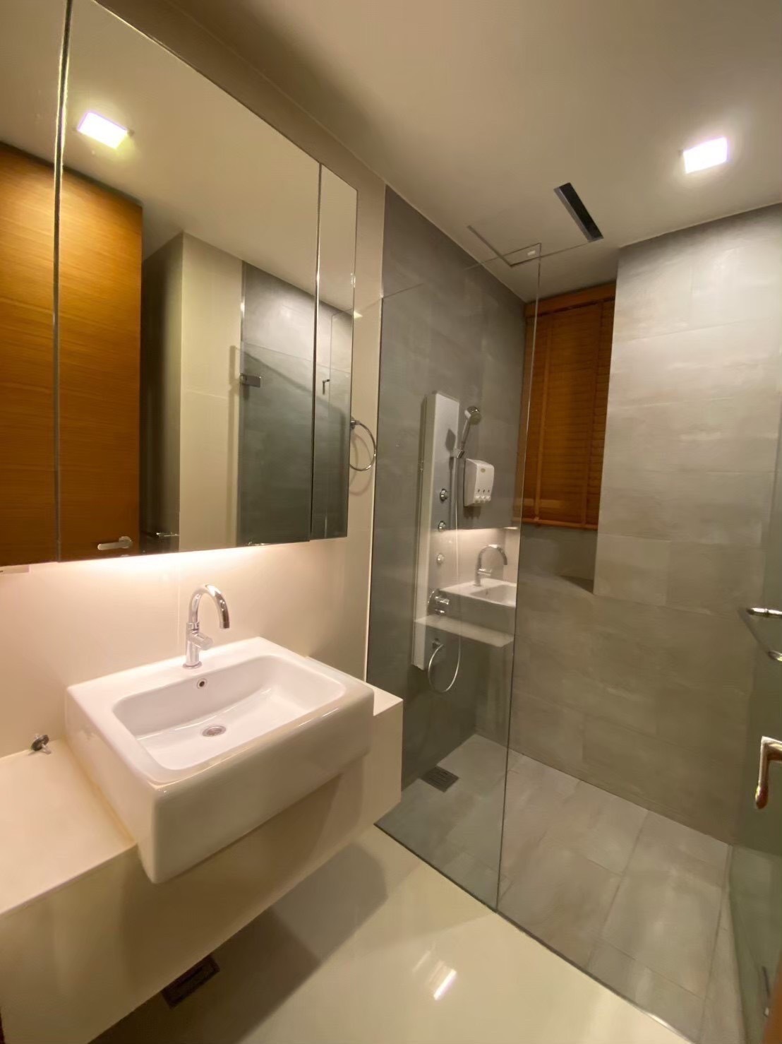 Ashton Morp Sukhumvit 38 I BTS Thonglor I  Good Price High Floor Pet Friendly สามารถเลียงสัตว์ได้ I #HL