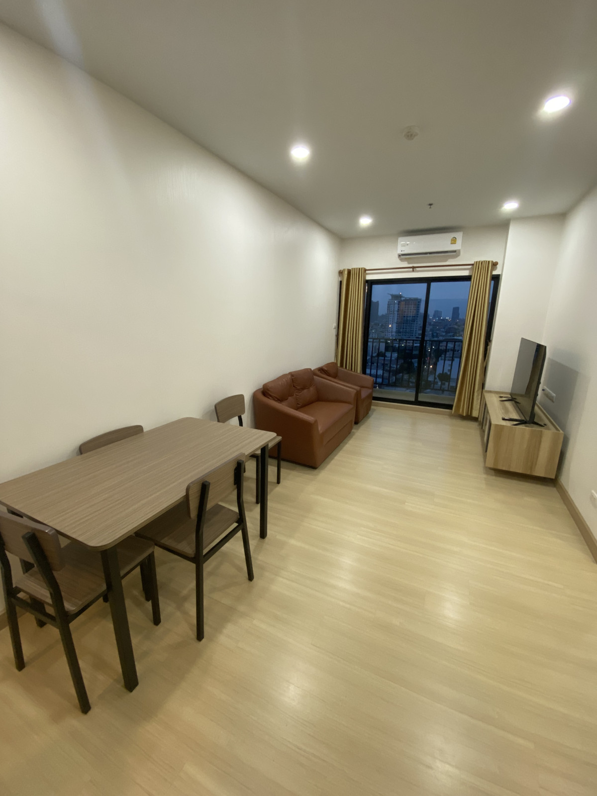 Supalai Loft Prajadhipok - Wongwian Yai l BTS wongwianyai l#HL