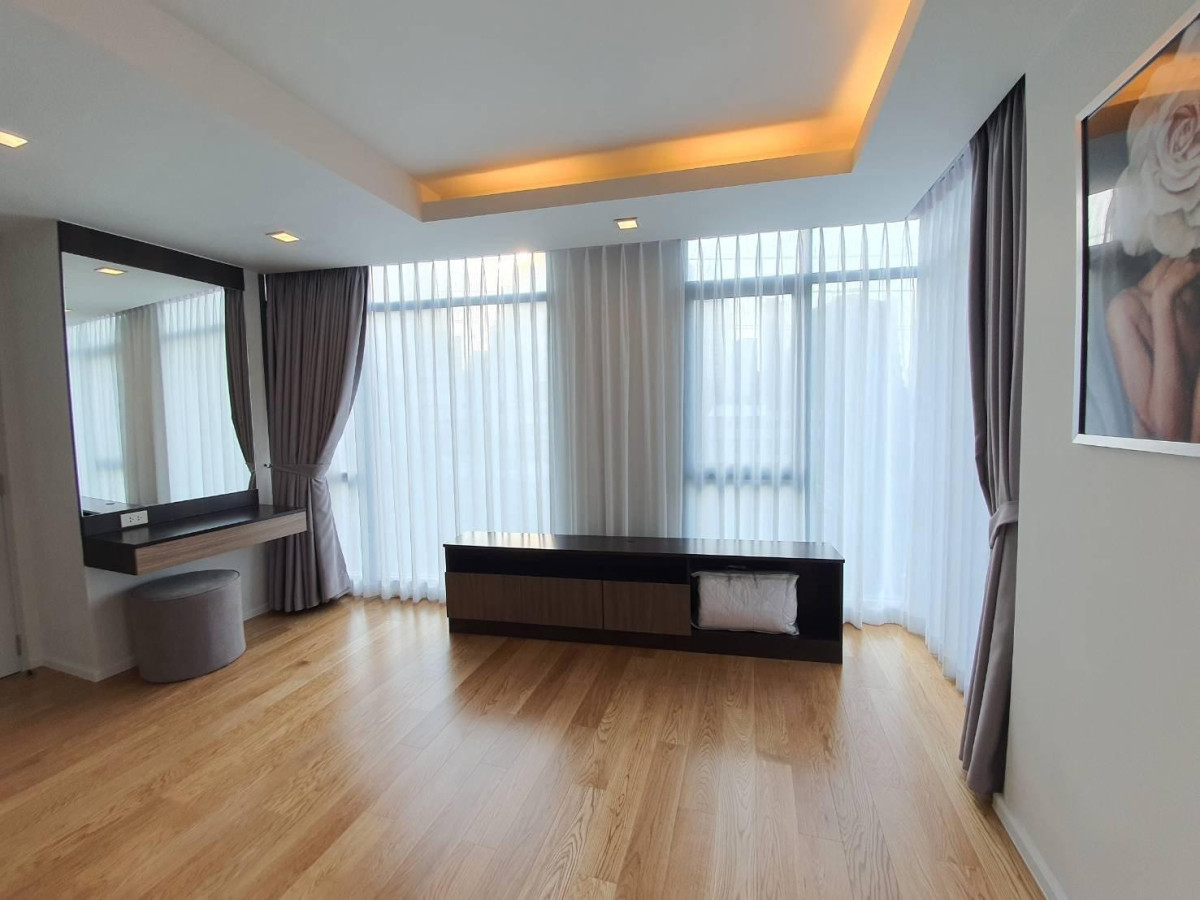 Focus Ploenchit | Ploenchit | 2 bedrooms with Hot Price #HL