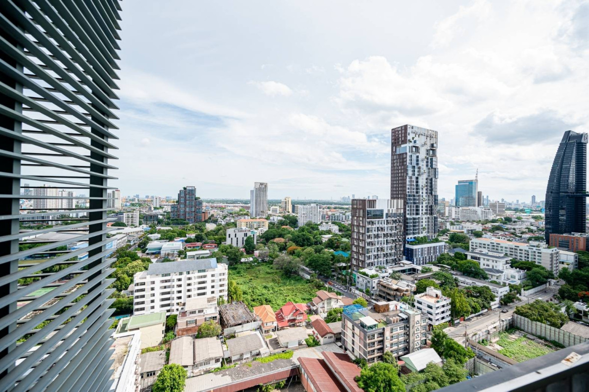 Siri at Sukhumvit I BTS Thonglor I High Floor lover, Big space Lover Nice Room Good Negotiable I #HL