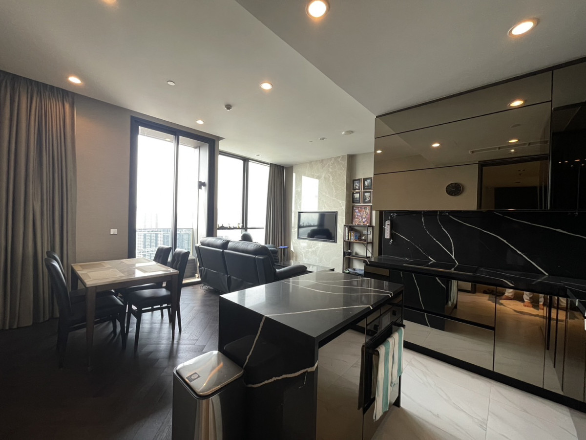 THE ESSE 36 I BTS THONGLOR I SUPER LUXURY AND SUPER HIGH FLOOR SPECIAL UNIT 77SQ.M. 2B2B  10METERS DISTANT OF BTS THONGLOR !!!! AVAILABLE NOW I #HL