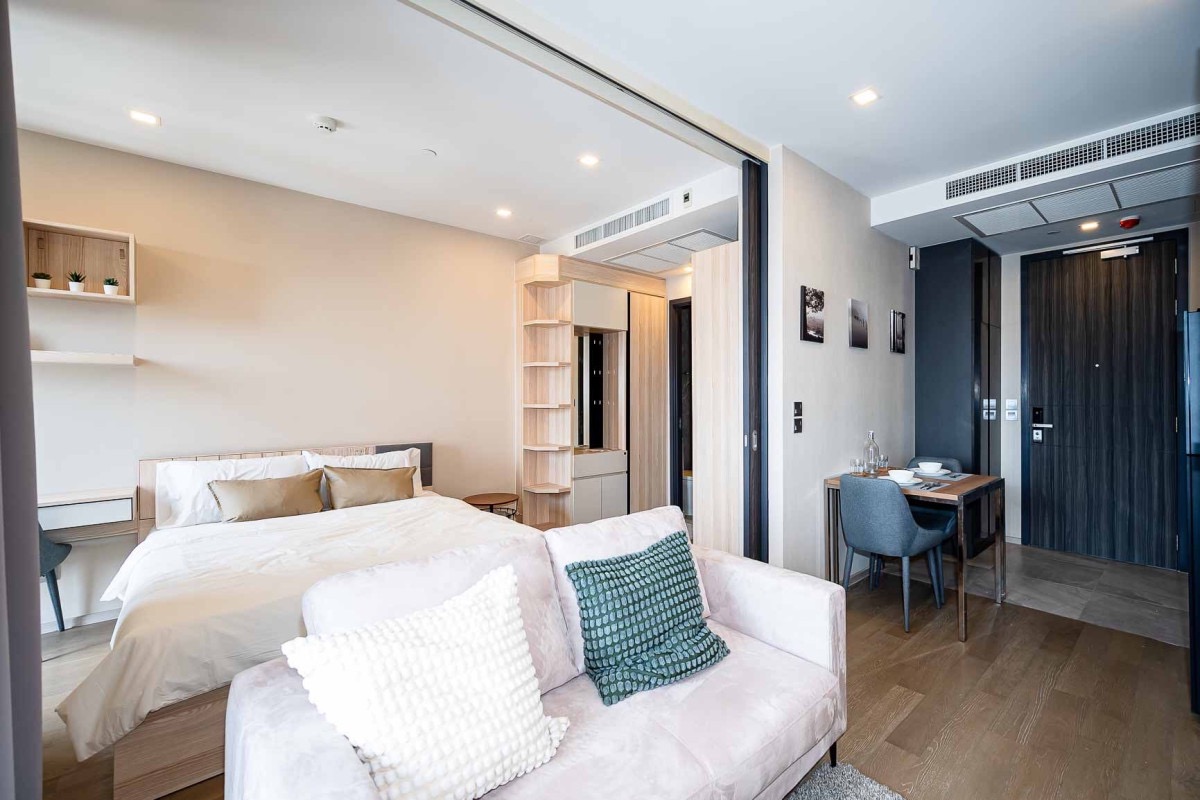 Ashton Asoke | BTS Asoke, MRT Sukhumvit | good price , minimal style #HL