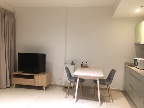 The Loft Ekkamai | BTS Ekkamai 200 m | Best price Big room ready to move | HL