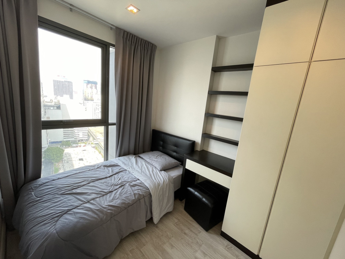 Ideo Mobi Rama 9 | MRT Rama 9 | Beautiful room, 2B2B, Central Centre, Nice view and Ready to move in #O