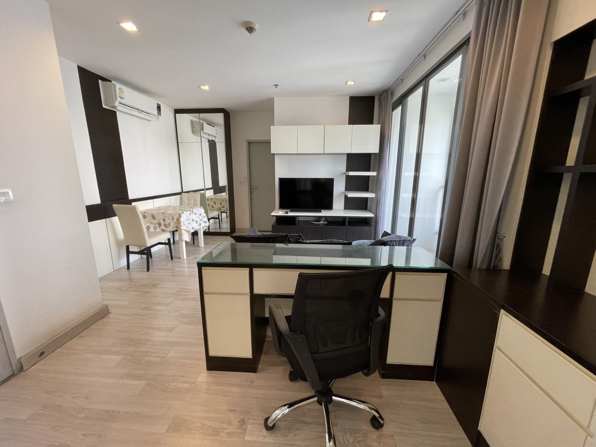 Ideo Mobi Rama 9 | MRT Rama 9 | Beautiful room, 2B2B, Central Centre, Nice view and Ready to move in #O