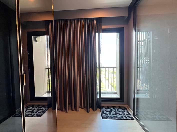 Life Asoke l MRT Phetchaburi & ARL Makkasan | Beautiful room, Built in whole room, Fully furnished, Classic style and Ready to Move in #HL