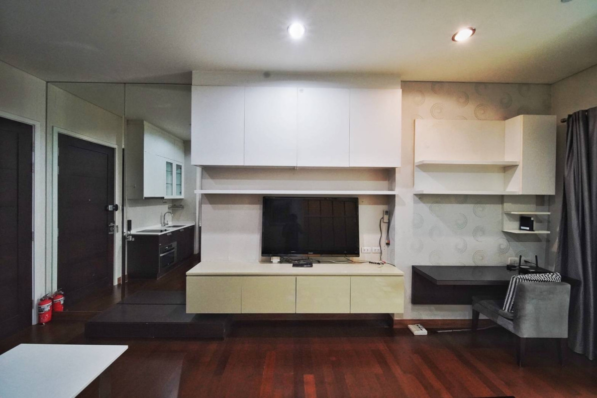 IVY Thonglor | BTS Thonglor | Best price good deal | HL