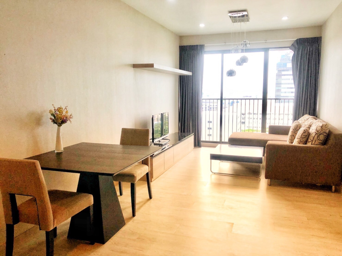 Noble Solo | BTS Thonglor | Best price beautiful room | HL