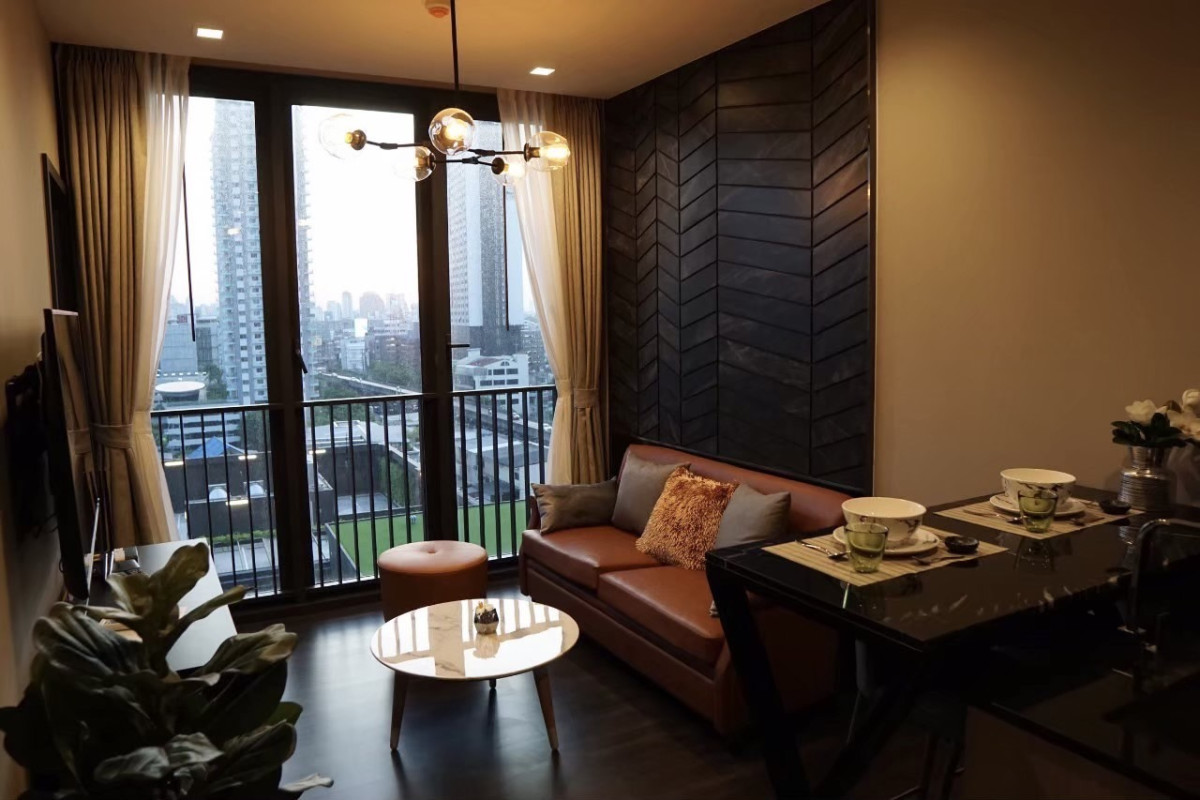 The Line Asoke - Ratchada | MRT Rama 9 | Beautiful room, Corner unit, Near MRT 300m and Ready to move in #O