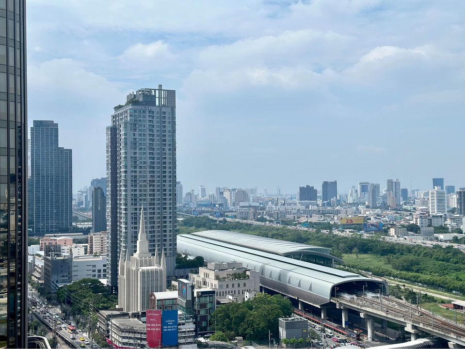 IDEO MOBI ASOKE | MRT Phetchaburi and APL Makkasan | Very beautiful room, City view, High floor, Near SWU and Singha Complex, Ready to move in #O