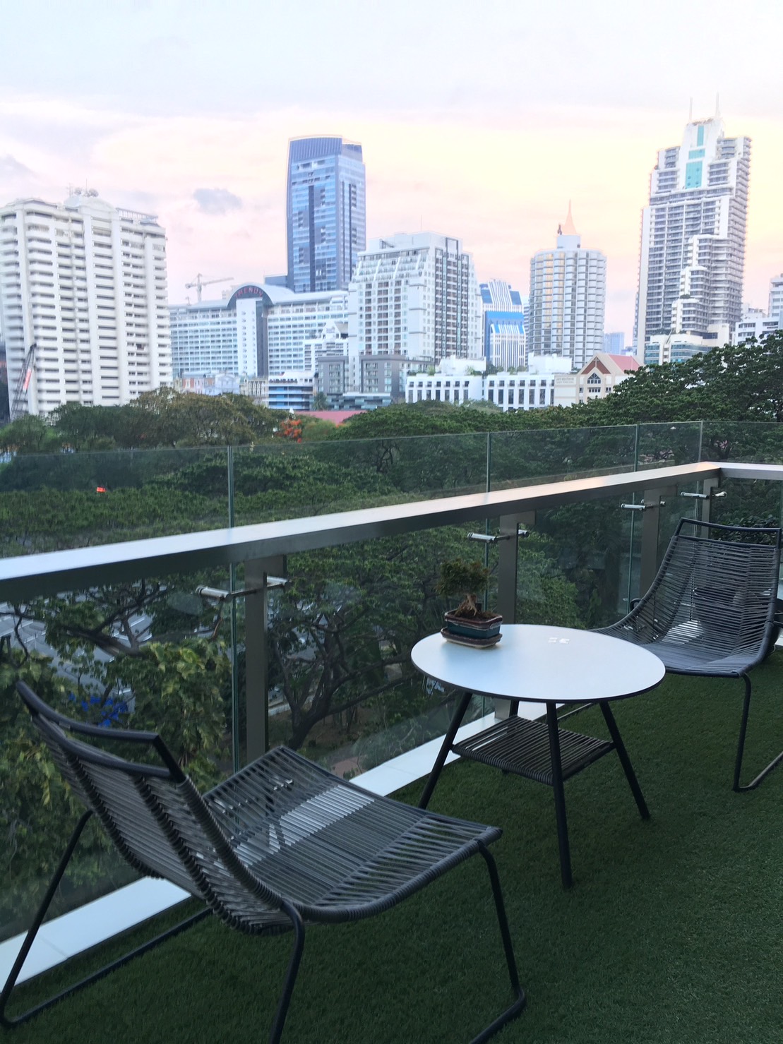 The Room Sukhumvit 21  I  BTS Asoke , MRT Sukhumvit  I  ⚡️ Great Luxurious Room ⚡️ I #HL