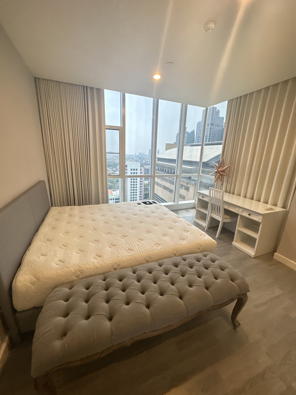 The Room Sathorn ถ.ปั้น l BTS สุรศักดิ์ |#HL