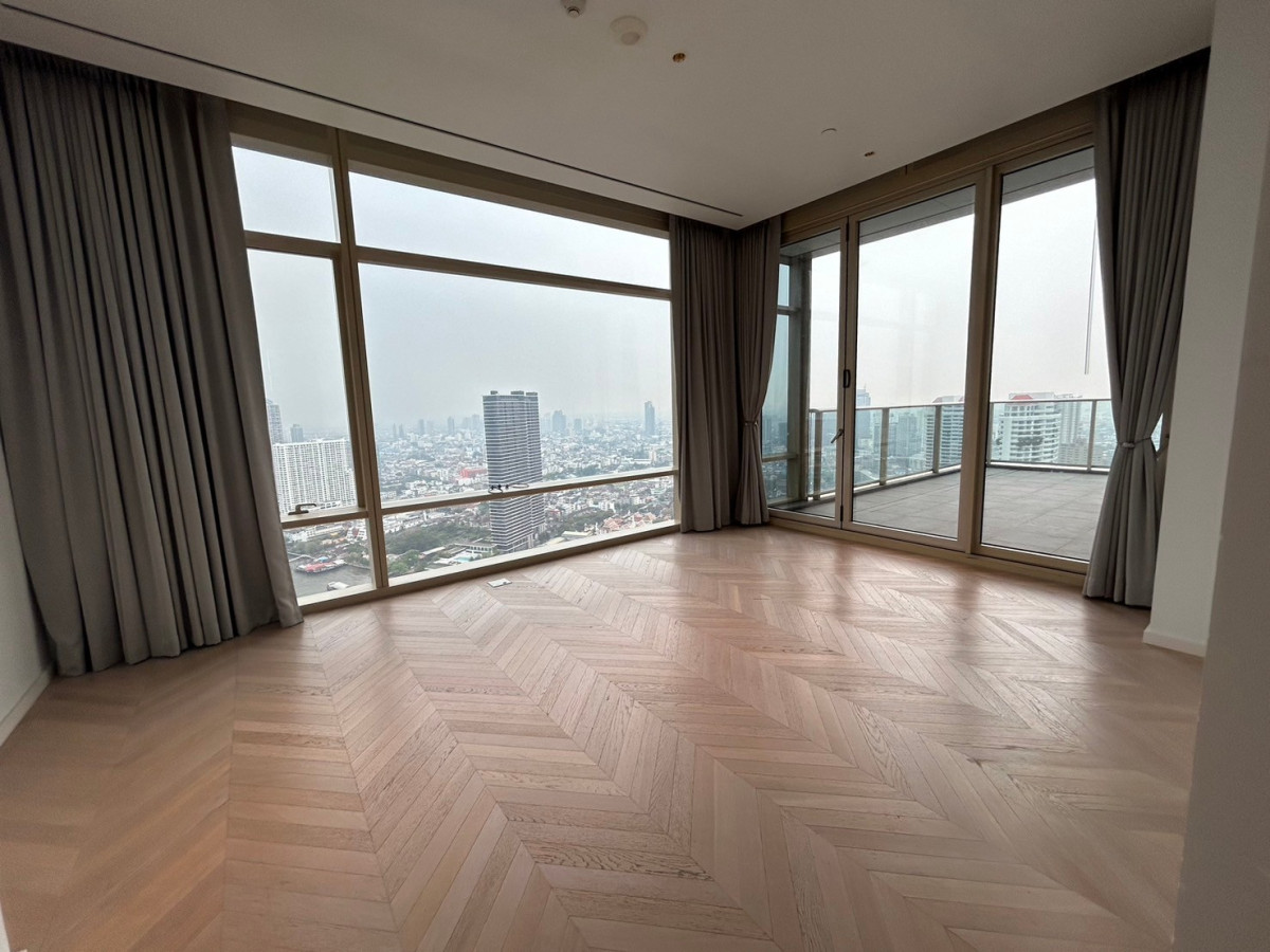 FOUR SEASONS PRIVATE RESIDENCES I BTS SAPANTAKSIN I PENTHOUSE UNIT 2 FACING OF THE RIVER SUNSET CHAOPHRAYA RIVER IN THE EVENING I #HL