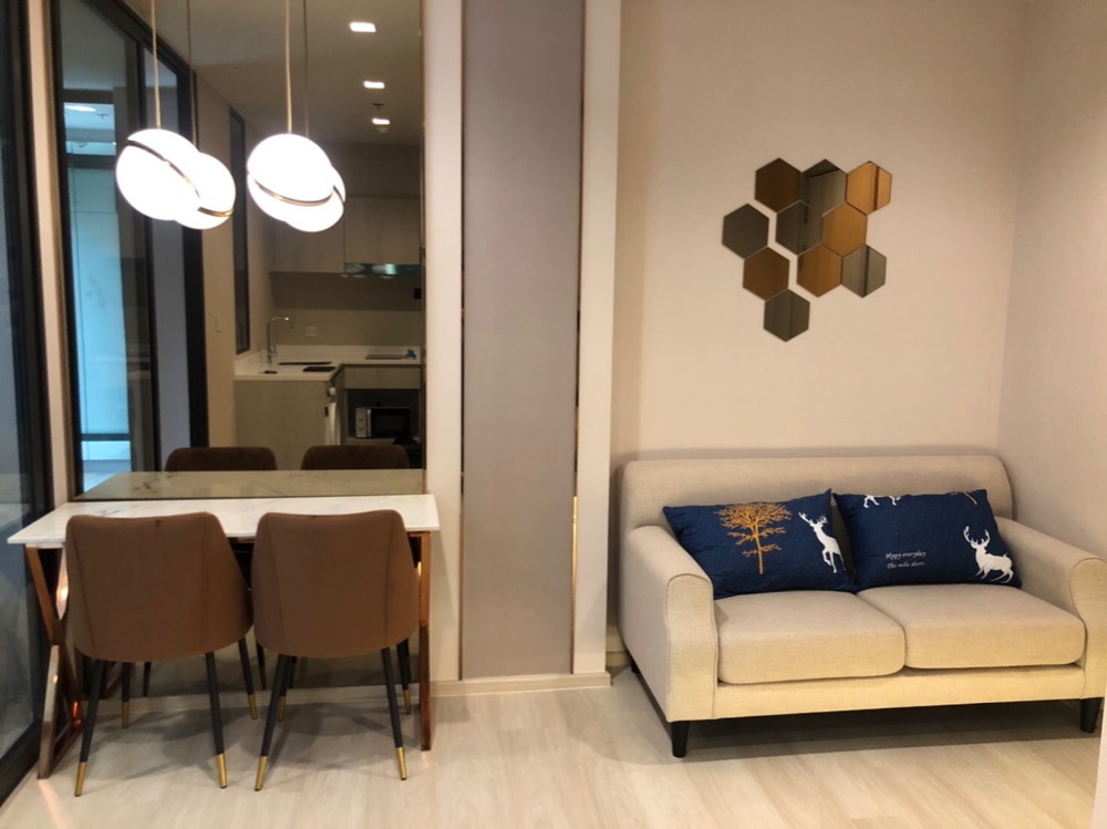 Life One Wireless | BTS Ploenchit | hot unit available !!! I #new