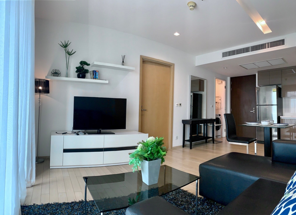 Siri at Sukhumvit | BTS Thonglor I 🌈 Nice Sofa Big Sofa 🌈Big Quality Room I #O