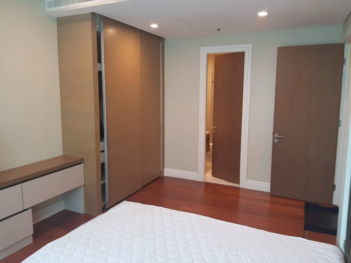 Bright Sukhumvit 24 I BTS Phromphong I Big Space Shocking Price🌈 The Best in Market Right Now! 🌈Nice Room and Decoration 🌈 I #HL