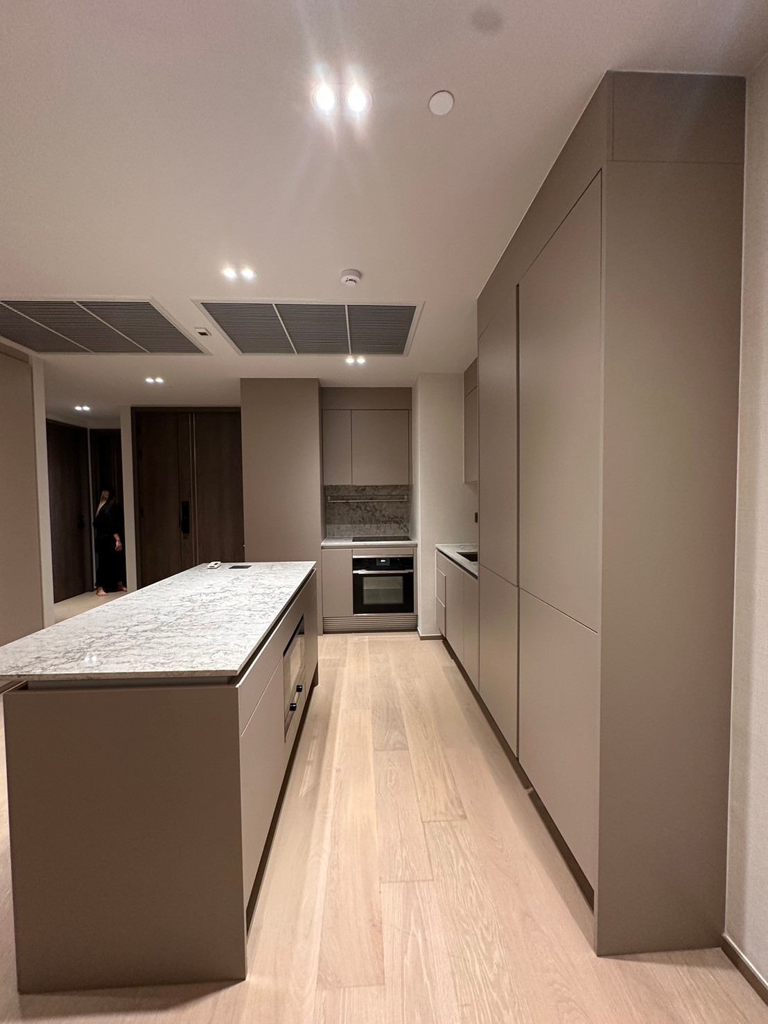 Tonson One Residence I BTS CHIDLOM I SUPER LUXURY PET FRIENDLY I #HL