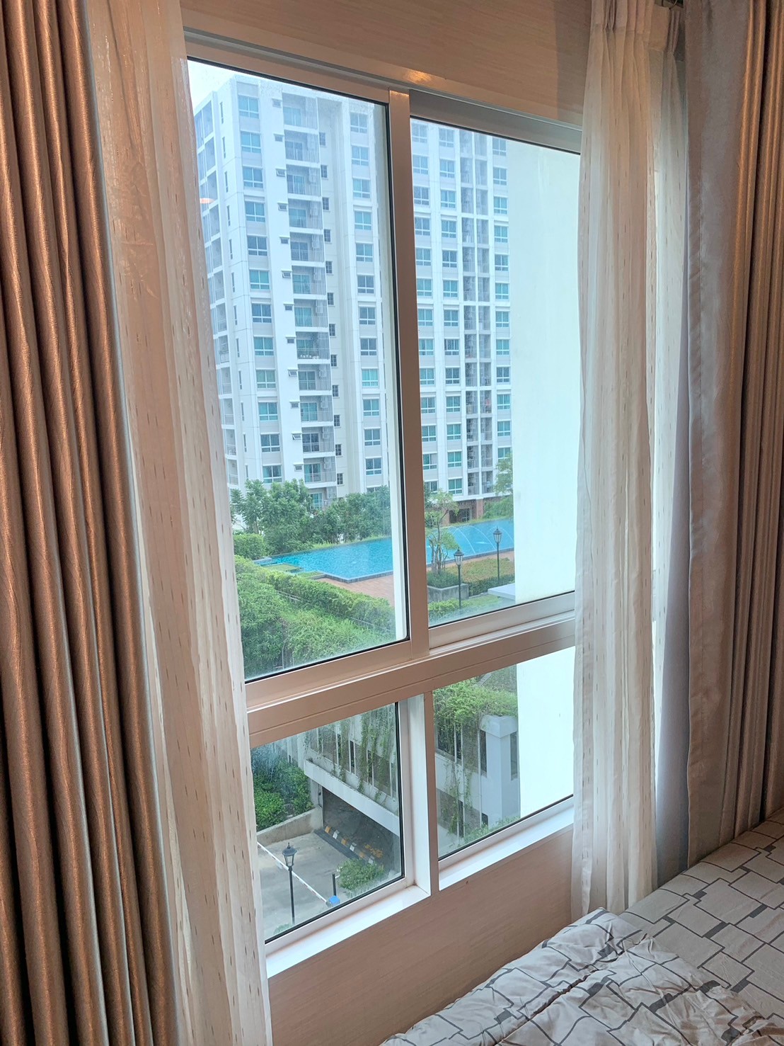 Supalai Wellington 2 (ศุภาลัย เวลลิงตัน 2) I MRT ศูนย์วัฒนธรรม ( Thailand Cultural Center ) I Ready to Move,Fully Furnished,360° Pool View around the room ด่วน! ห้องกว้าง สวย เฟอร์ครบ วิวสระว่ายน้ำรอบห้อง พร้อมเข้าอยู่🔥 I #HL