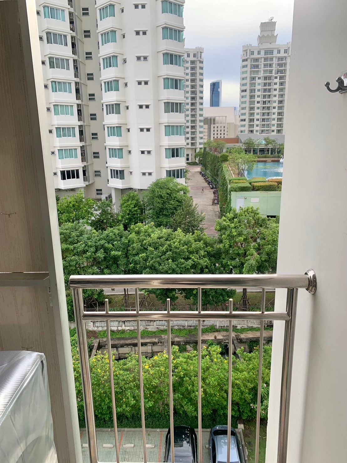 Supalai Wellington 2 (ศุภาลัย เวลลิงตัน 2) I MRT ศูนย์วัฒนธรรม ( Thailand Cultural Center ) I Ready to Move,Fully Furnished,360° Pool View around the room ด่วน! ห้องกว้าง สวย เฟอร์ครบ วิวสระว่ายน้ำรอบห้อง พร้อมเข้าอยู่🔥 I #HL