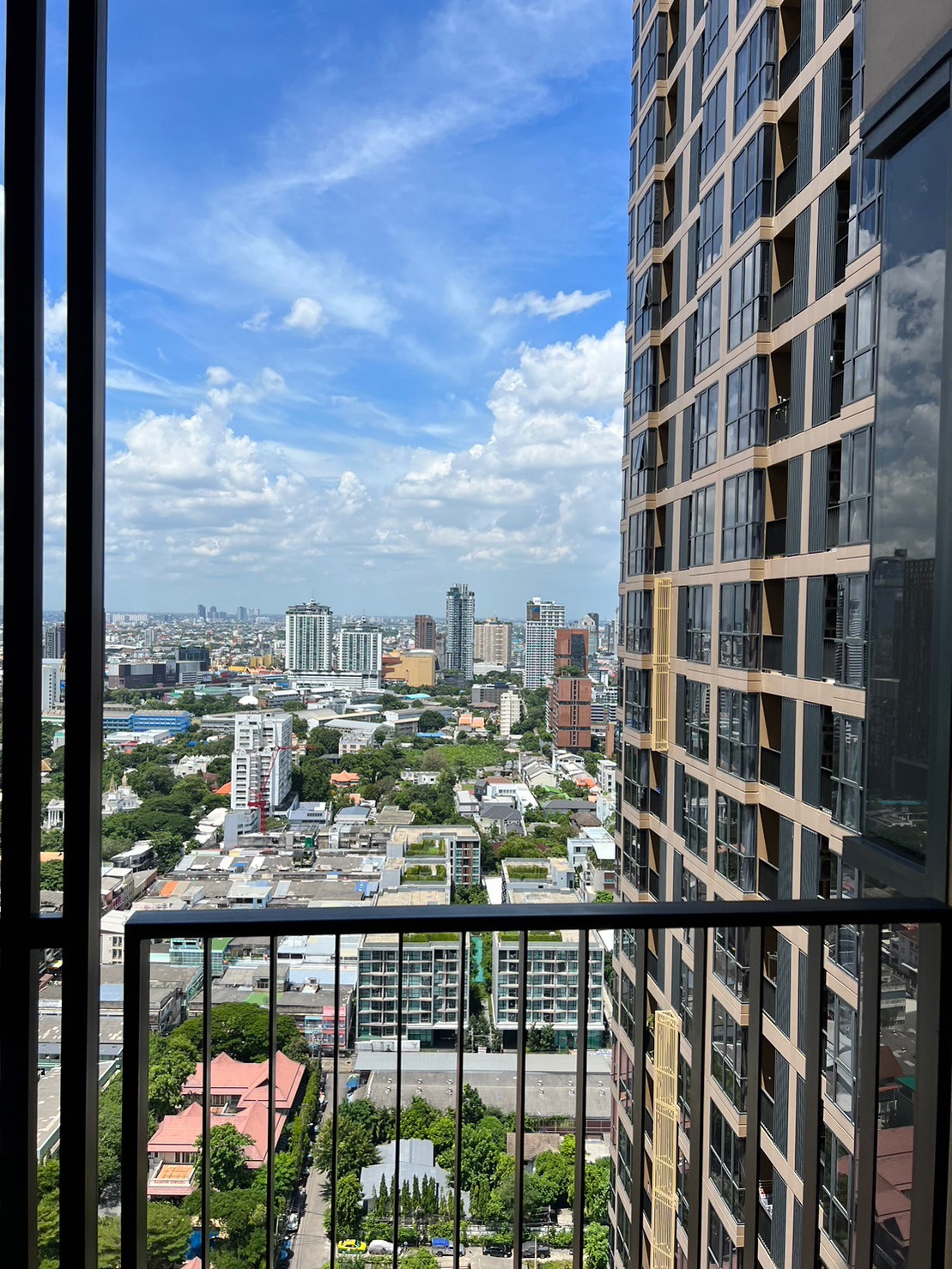 OKA HAUS Sukhumvit 36 I BTS Thonglor I The Best in Market right now!, rare type, City view I #HL