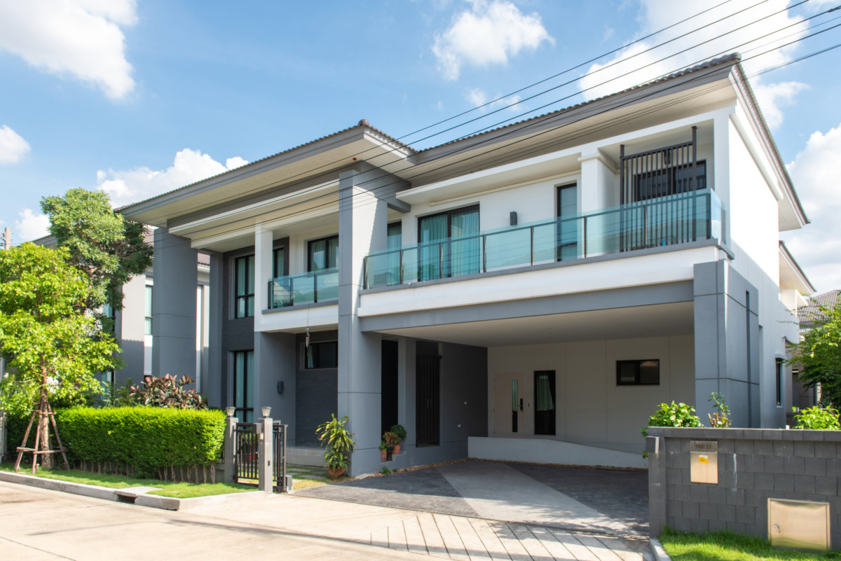 The City Ratchapruek Suanphak 5 Beds 7 Baths 1Maid 3 Cars park  375 sq.m. 89 sq.w. 15 M. to CBD