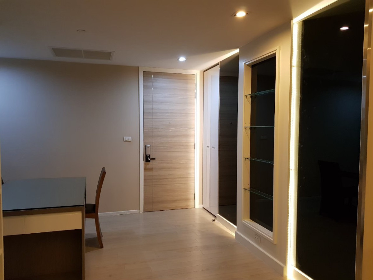 The Room Sukhumvit 21 I BTS Asoke , MRT Sukhumvit I 🌈 Nice High floor Unit 🌈 I #HL