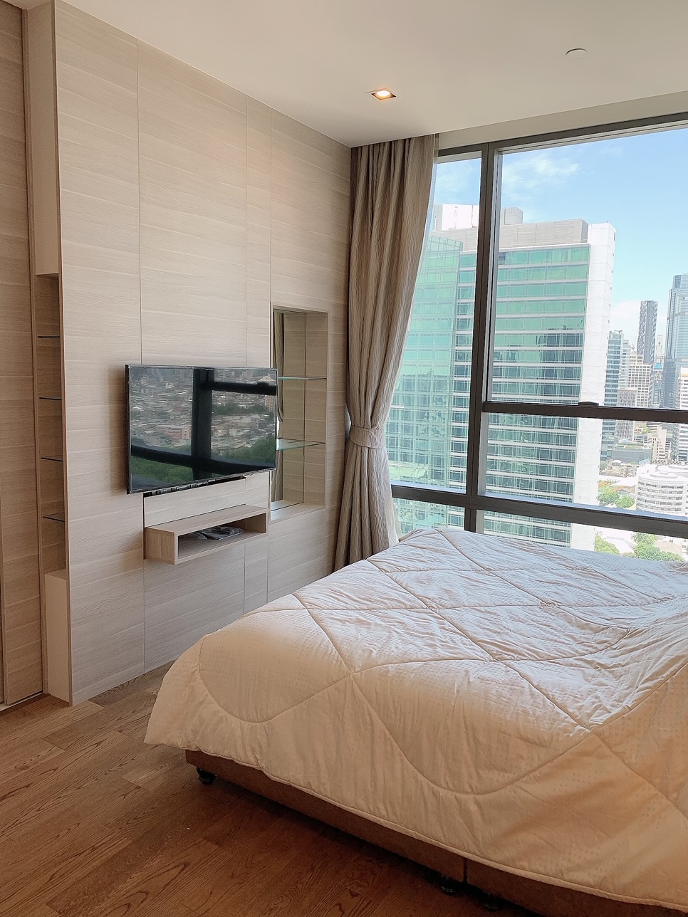 The Bangkok Sathorn l BTS สุรศักดิ์ |  For Sales!   Hot Deal ห้องตกแต่งสวย Built-in interior โรงแรม 5 ดาว ห้องใหม่ ขายราคาต่ำกว่าโครงการ  | #HL