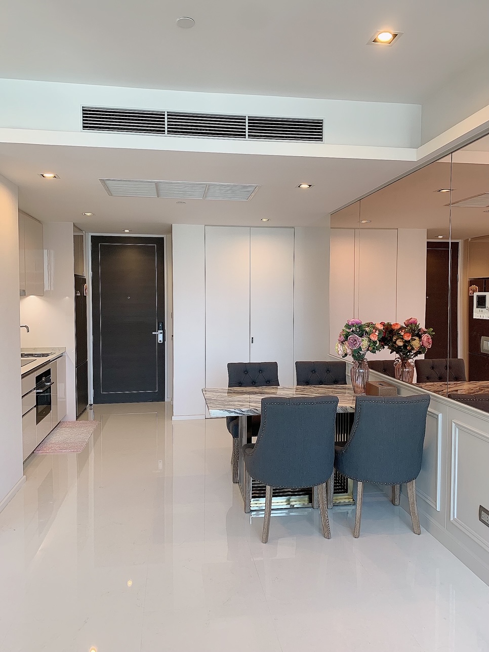 The Bangkok Sathorn l BTS สุรศักดิ์ |  For Sales!   Hot Deal ห้องตกแต่งสวย Built-in interior โรงแรม 5 ดาว ห้องใหม่ ขายราคาต่ำกว่าโครงการ  | #HL