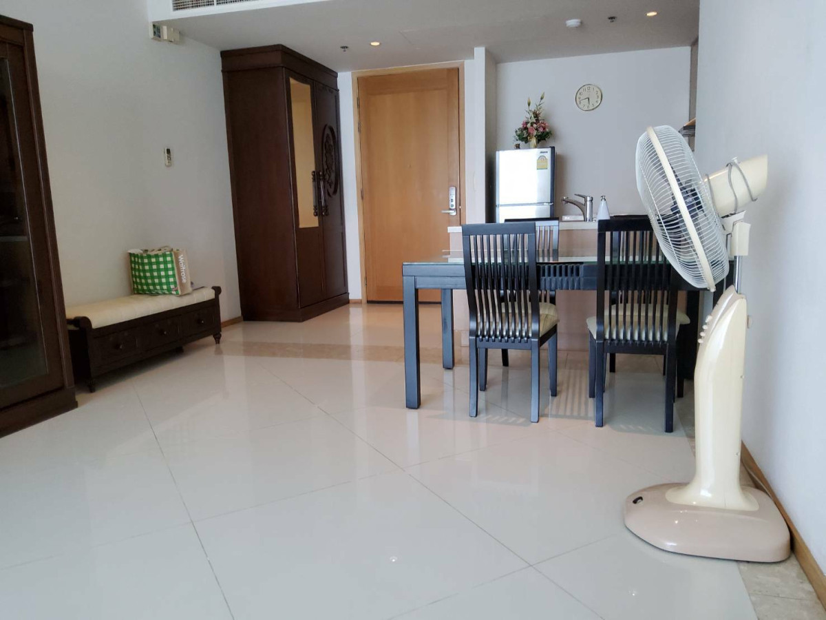 The Empire Place | BTS Chong Non Si | For rent Good price and Big room | #HL