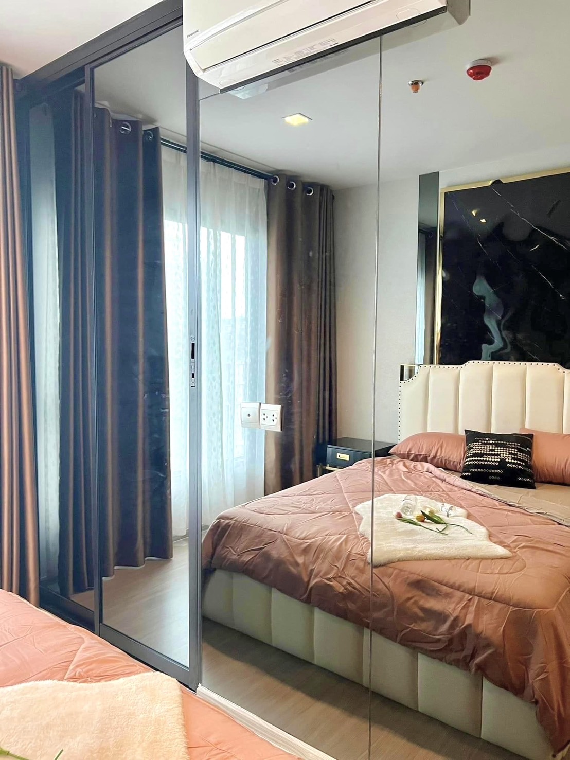 Life Asoke - Rama 9 | MRT Rama 9  600 m. | ห้องแต่งสวย เฟอร์นิเจอร์ครบ ชั้นสูง วิวเมือง พร้อมเข้าอยู่ Fully Furnished , Ready to move 🌞 Hot In This Area 🌞 #HL