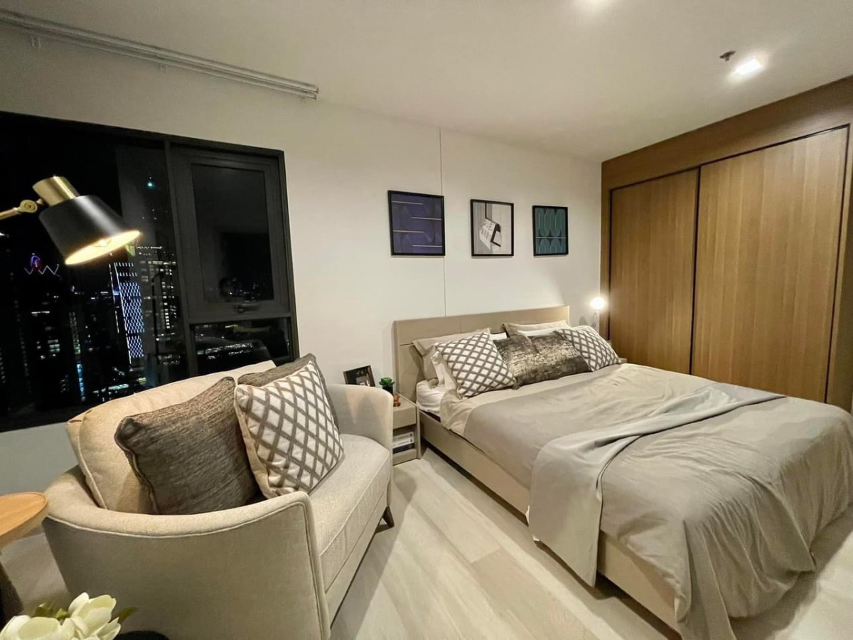 Life One Wireless | BTS Ploenchit | Best Deal 2bedroom With High floor  I #HL