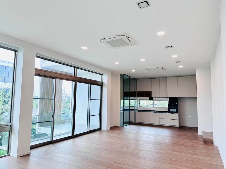 VIVE RAMA 9 (วีเว่ พระราม 9) | For Sale  Good Deal !!! Japandi House, Beautiful, Corner unit, Private, Unique project  บ้านเปล่า ถนนกรุงเทพกรีฑา | HL