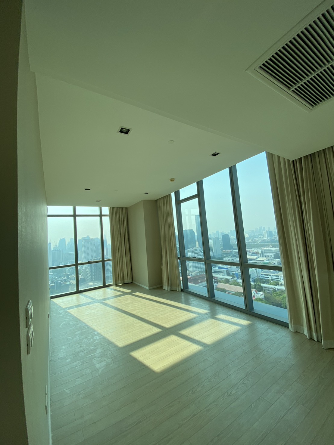 The Room Sukhumvit 21 I BTS Asoke , MRT Sukhumvit I 🌈 Fully Fitted Duplex 🌈 I #HL