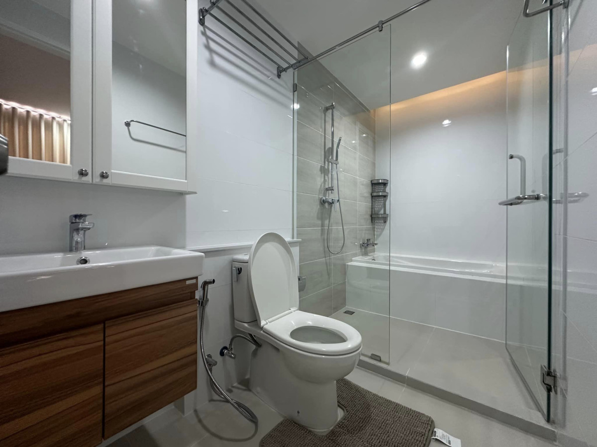 6th Avenue Sukhumvit 15  Executive Residence for rent - Type: Two Bedroom Executive with Living room