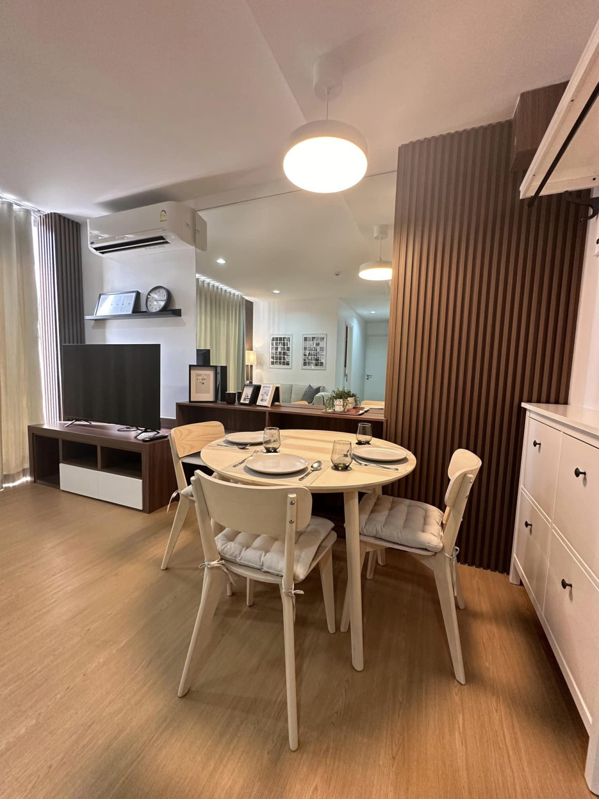 6th Avenue Sukhumvit 15  Executive Residence for rent - Type: Two Bedroom Executive with Living room